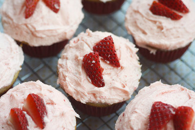 Fast and Delicious Strawberry Milkshake Cupcakes – Yummy