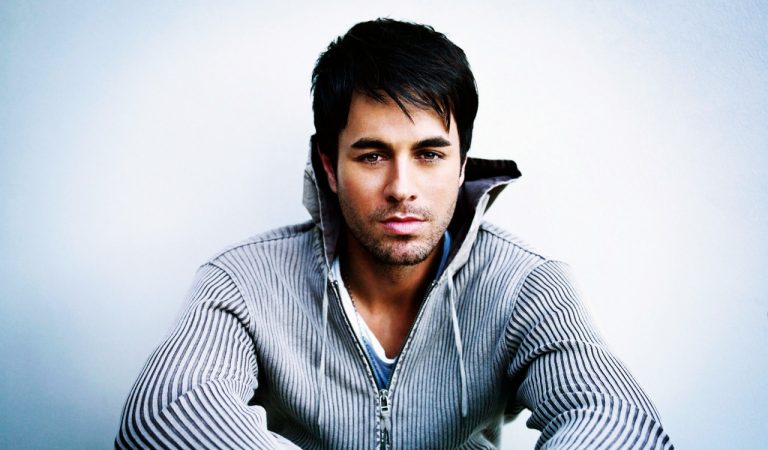 An inside peek into the life of Enrique Iglesias and Anna Kournikova