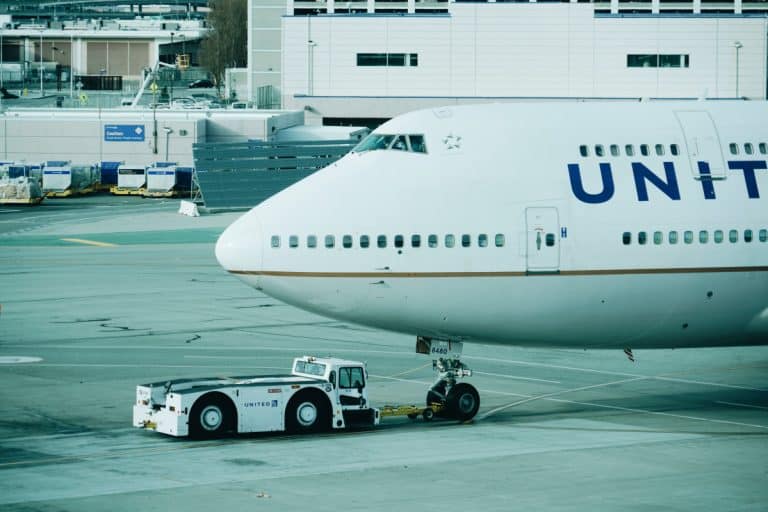 As Stimulus Talks Fail American Airlines, United Furlough More Than 32,000