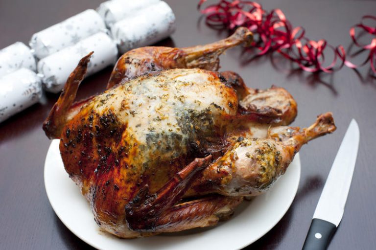 How to host a safe holiday meal during coronavirus — an epidemiologist explains her personal plans