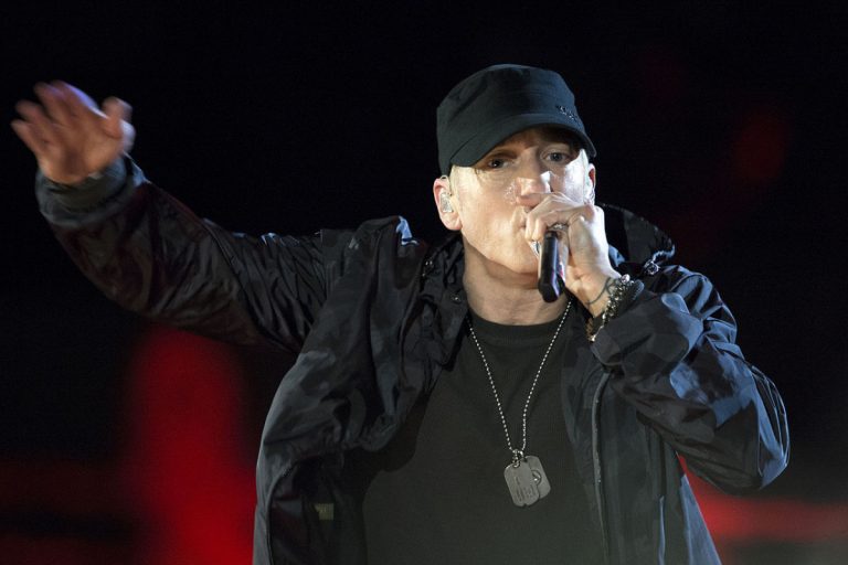 Rapper Eminem Drops New Album “Music to Be Murdered By –   Side B”: Track Zeus offers Apology to Rihanna