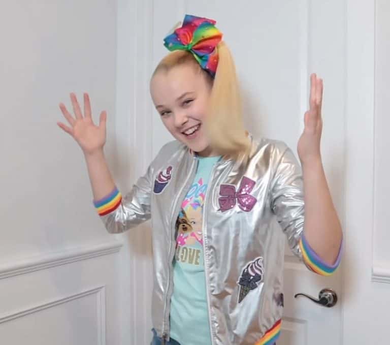 JoJo Siwa’s recent posts and videos on YouTube and other media imply that she is gay