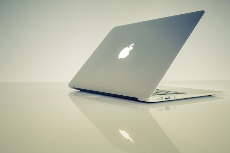 Recent Apple Patents indicate use of MacBook to wirelessly charge an iPhone or an Apple Watch