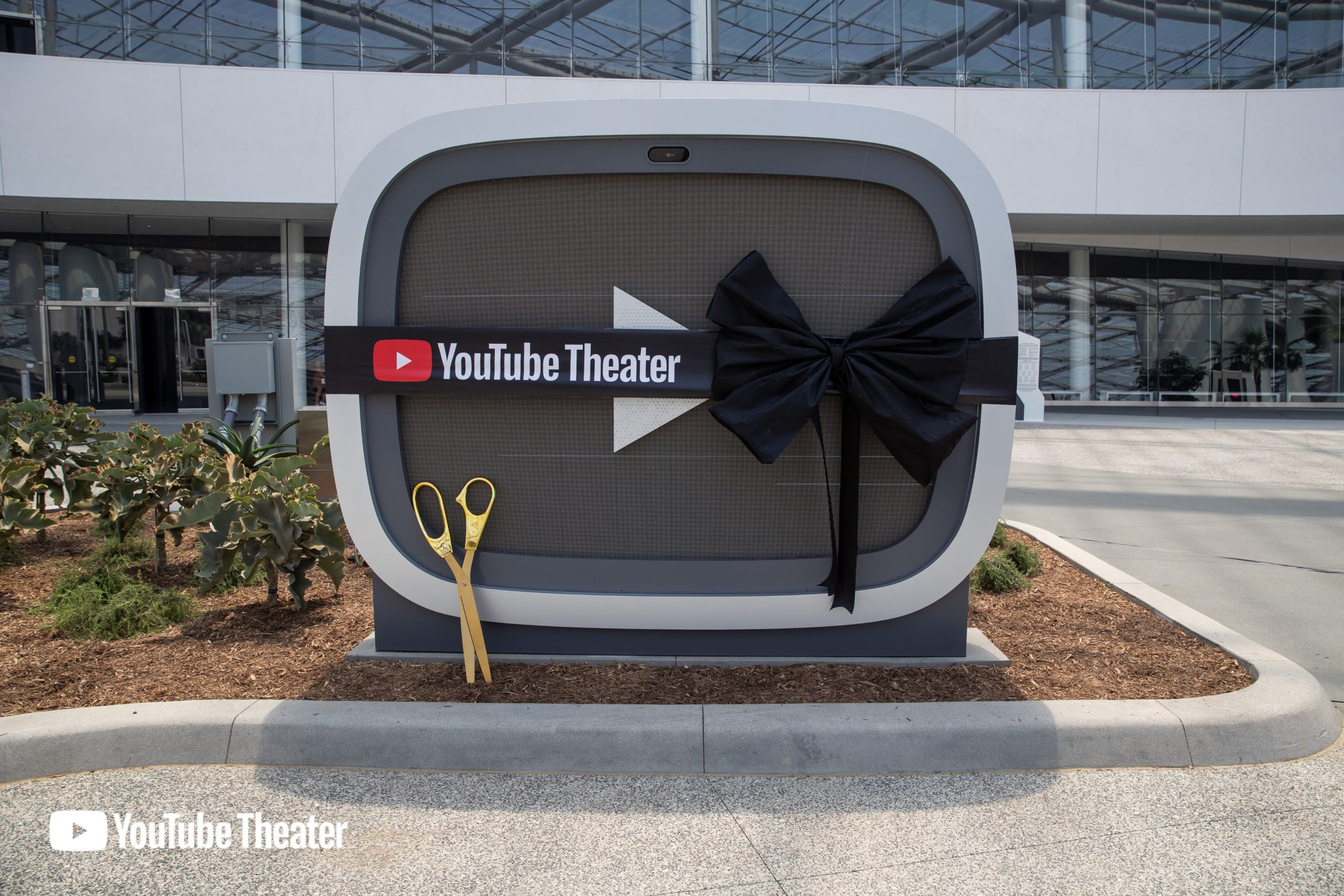 Youtube Theater Inglewood Parking 14 - xlivhl4