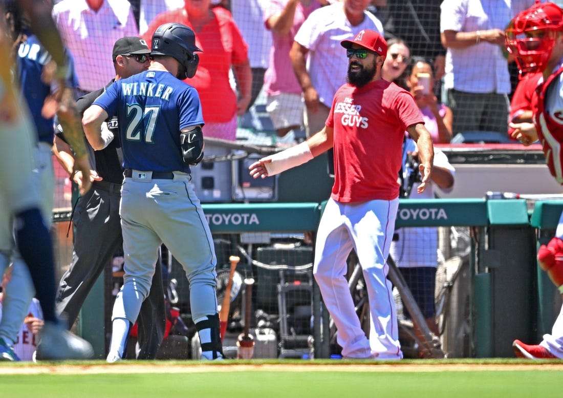 MLB Angels edge Mariners; eight ejected following brawl CWEB