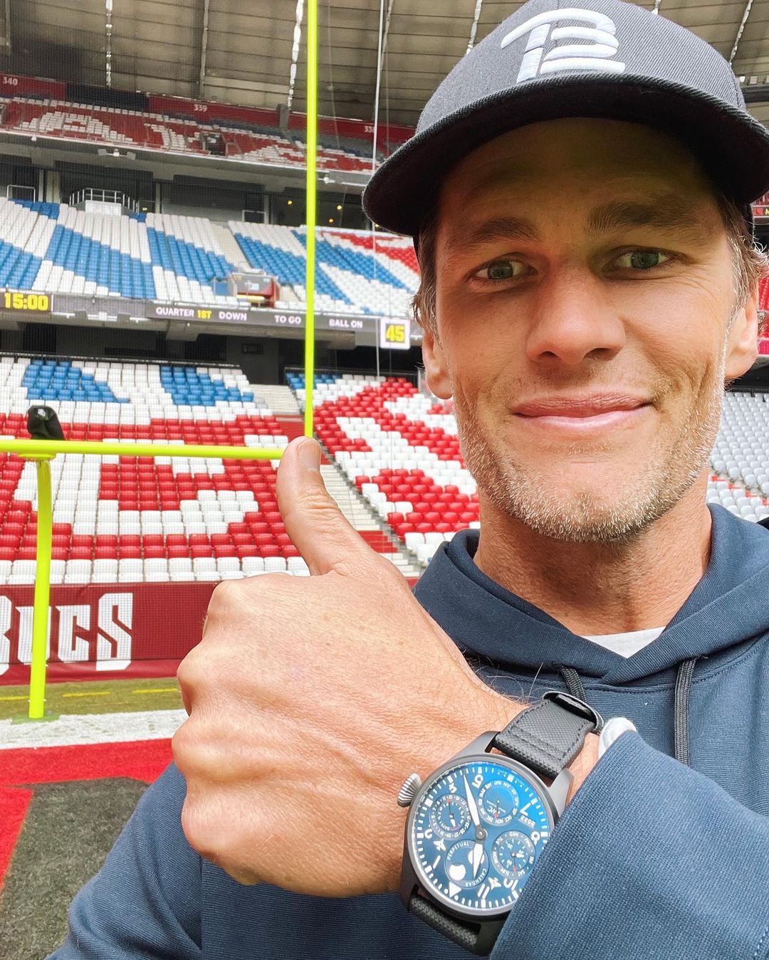 Celebrity QB Tom Brady posts cryptic quote after divorce from celebrity