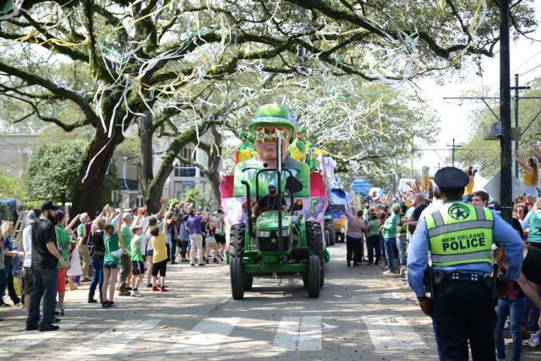 Watch: Gunfire During Mardi Gras Bacchus Parade Kills One and Injures Five, Suspect Detained by Police