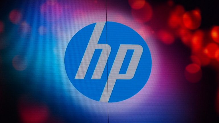 HP Reports EPS Beat, While Revenues Miss