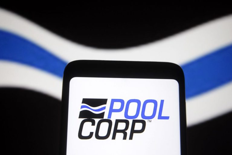 Pool Corporation Initiated With Outperform at RBC Capital