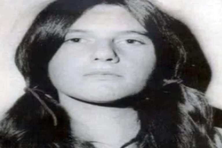 Killer Charles Manson Cult Member and Murder Trials Key Witness Linda Kasabian Dies