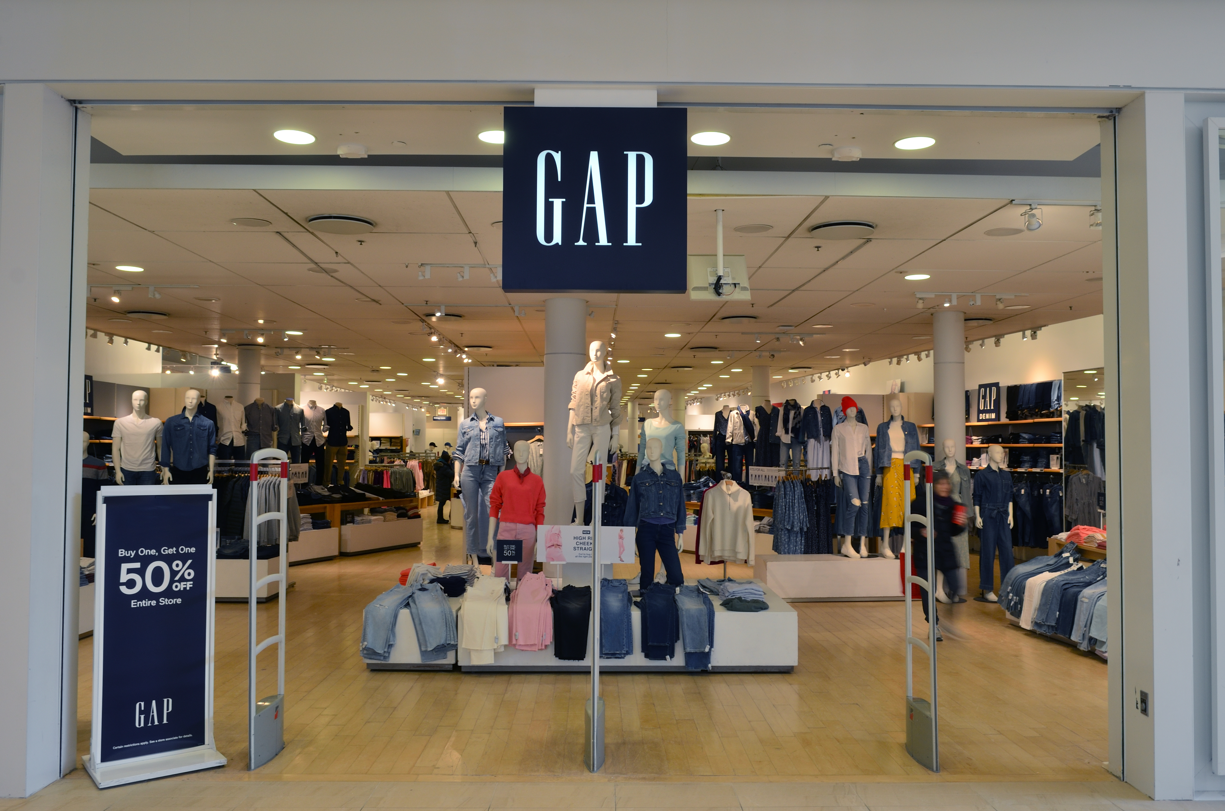 Latest layoff from Gap to layoff over 500 workers in apparel retailer’s bid to cut costs