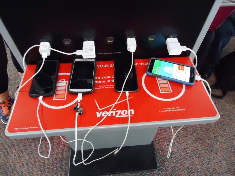 Why Have FBI and FCC Warned Against Using Public Charging Stations to Replenish Phone Battery