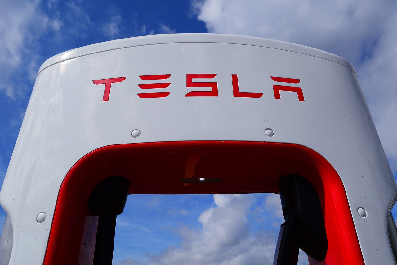One million electric vehicles will be supported by Tesla’s new Texas lithium refinery by 2025.
