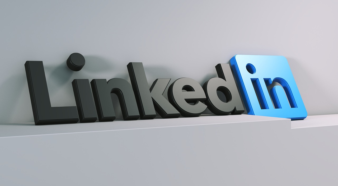 Why is LinkedIn Laying Off Employees, Terminating China Job Search App?