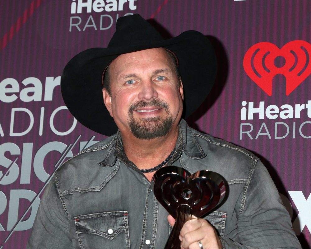 Celebrity Garth Brooks Vetoes Transphobia at New Nashville Bar, Includes Bud Light on Menu, Welcomes Web Fans