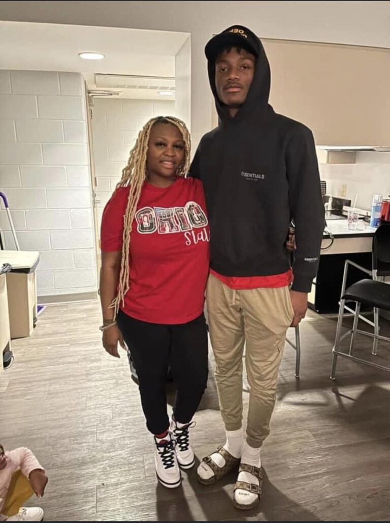 Drive by Shocker: Celebrity footballer Carnell Tate’s mother, Ashley Griggs, fatally shot in Chicago, web fans pour in condolences
