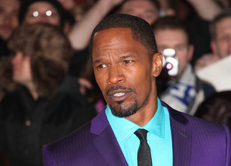 Watch Celebrity Jamie Foxx shares emotional video, web fans are delighted and relieved
