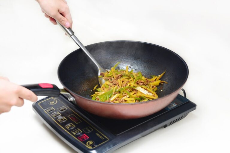 What are the healthiest cooking oils, and which should be avoided?