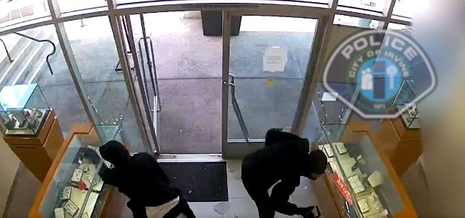 Watch: Brazen Shocking Smash and Grab at Irvine Ca Jewelry Store Thieves Steal 900K of Merchandise