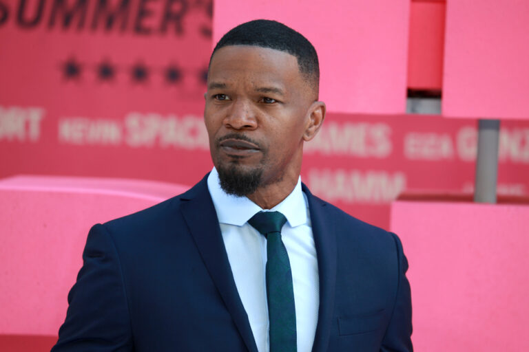 Celebrity Jamie Foxx apologizes for social media post that faced criticism from Jews