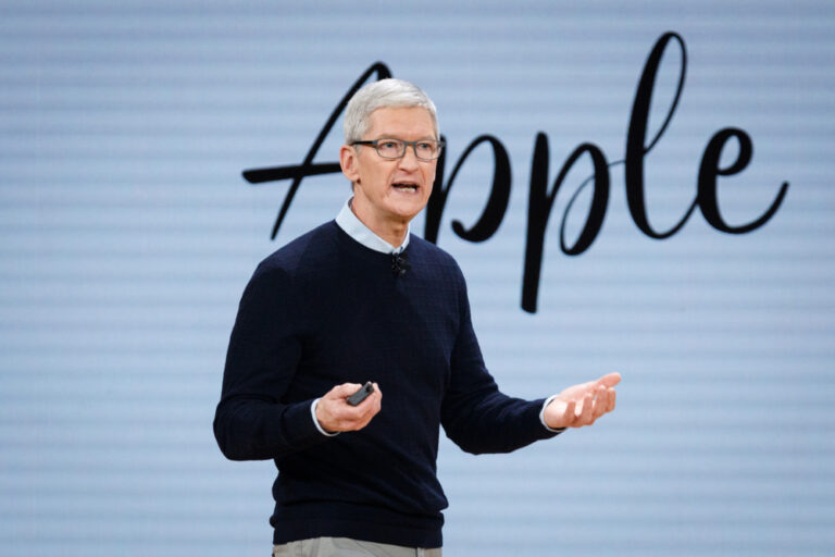 Apple CEO Tim Cook sells 241,000 Apple shares, will get $41 million