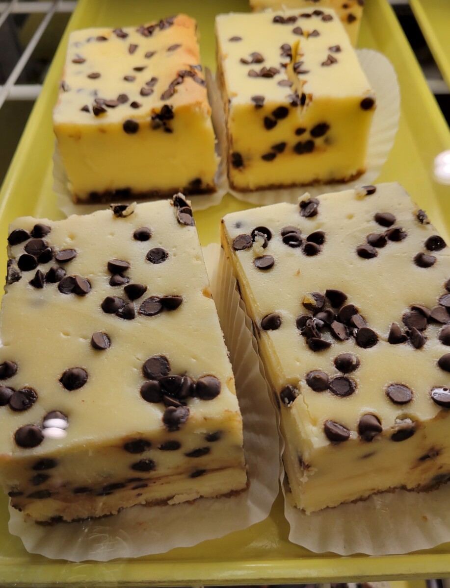 Delicious recipe for chocolate chip cheesecake by CWEB