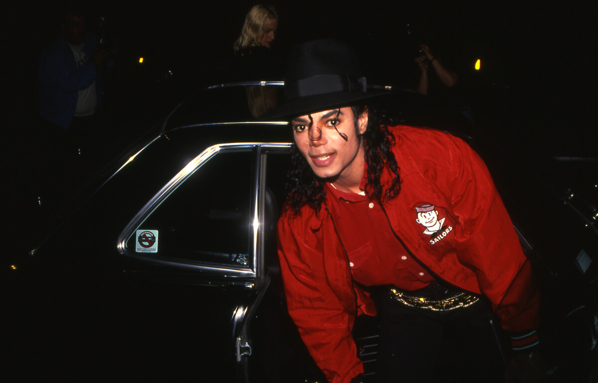 Sony buys half of celebrity Michael Jackson’s catalog for $600 million, reports say