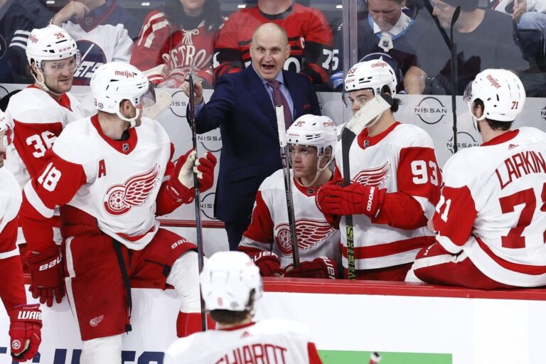 NHL News: Red Wings gain distance on Islanders with 6-3 win