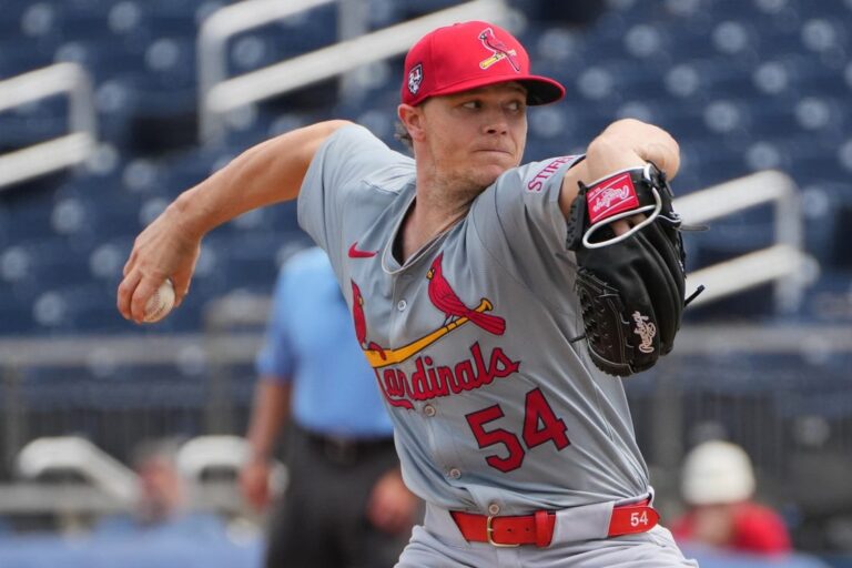 MLB News: Cardinals to send RHP Sonny Gray, OF Lars Nootbaar to IL