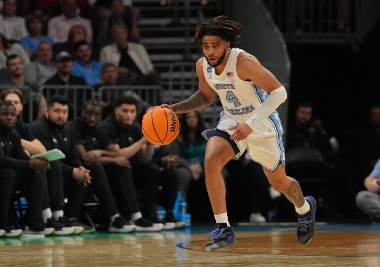 Top-seeded North Carolina braces for stern test vs. Michigan State