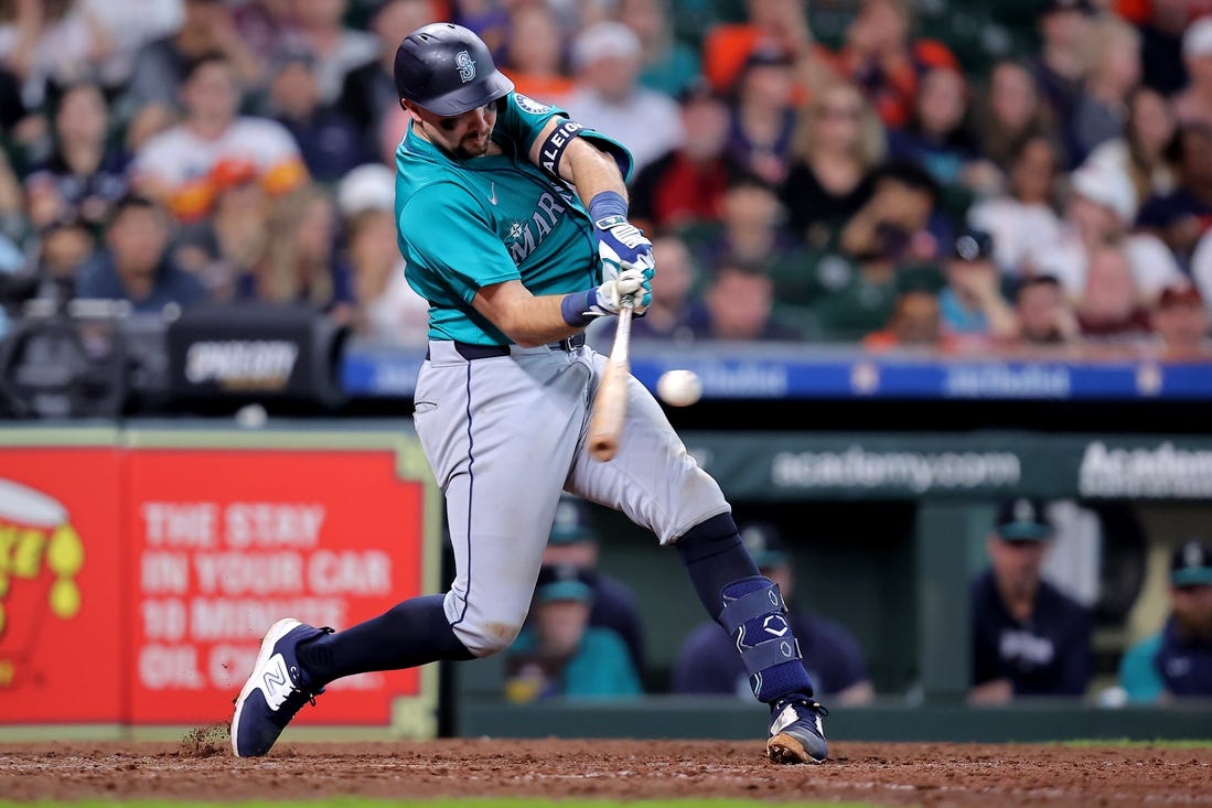 MLB News: Cal Raleigh homers to lift Mariners past Astros