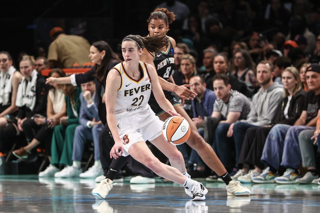 Caitlin Clark hurts left ankle, returns to Fever-Sun game