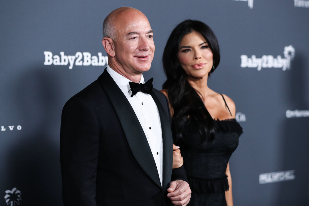 Celebrity Lauren Sanchez, Jeff Bezos’s fiancée, shares throwback pic of kids for Mother’s Day, web fans delighted